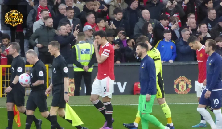 Manchester United gặp Tottenham Hotspur trong một trận đấu năm 2022
